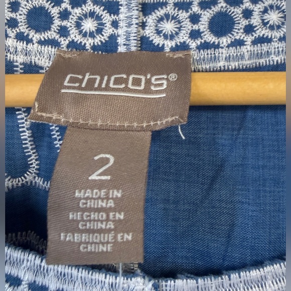 Chico’s Artisan Embroidered Floral Popover Top Blue Size 2 - Picture 5 of 5